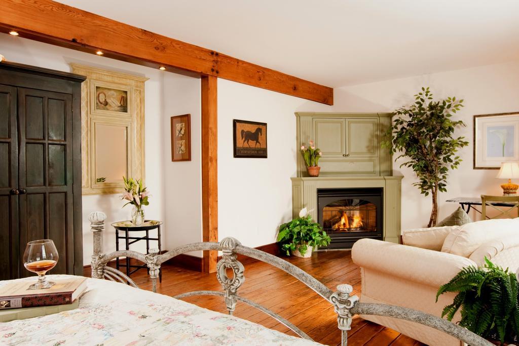 Stonecroft Country Inn เลดยาร์ดเซ็นเตอร์ ภายนอก รูปภาพ